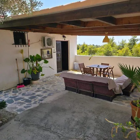 Petrothalassa Holiday home